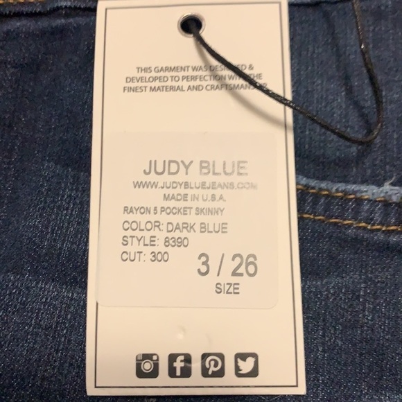 Judy Blue super stretchy and soft rayon 5 pocket skinny jeans - Picture 10 of 10